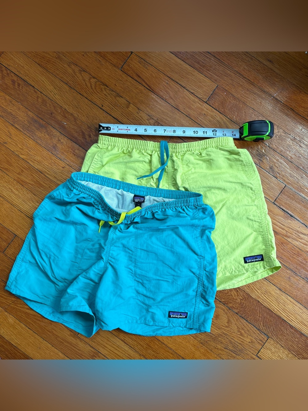Pair patagonia 5” baggies